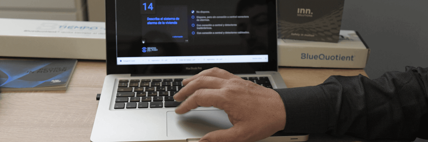 Contacto información