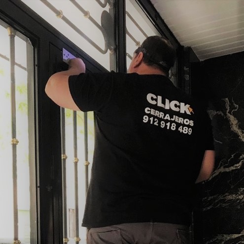 Servicio de cerrajería de mantenimiento de comunidades