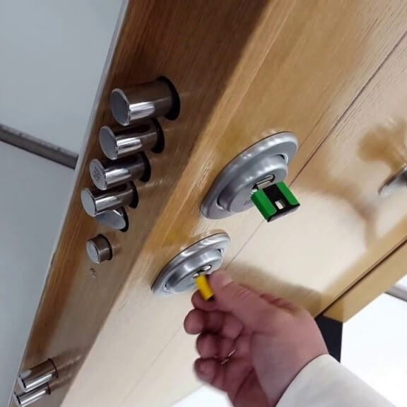 Puerta de seguridad en Madrid Cick Cerrajeros